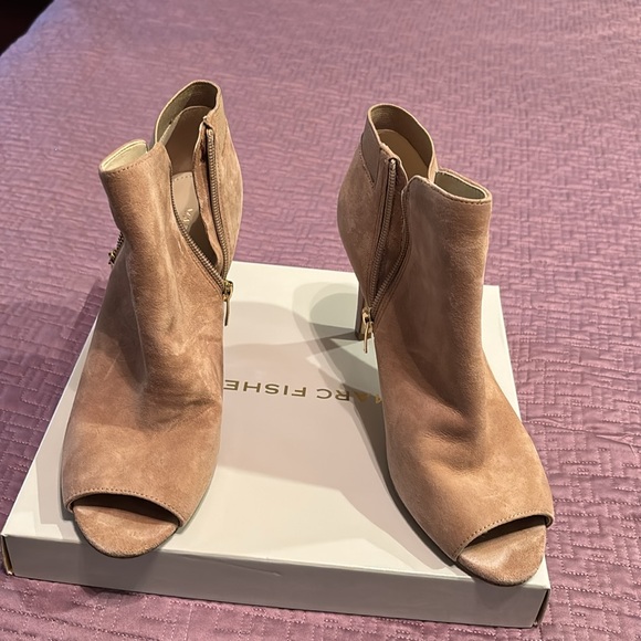 Peep toe booties - Picture 3 of 10